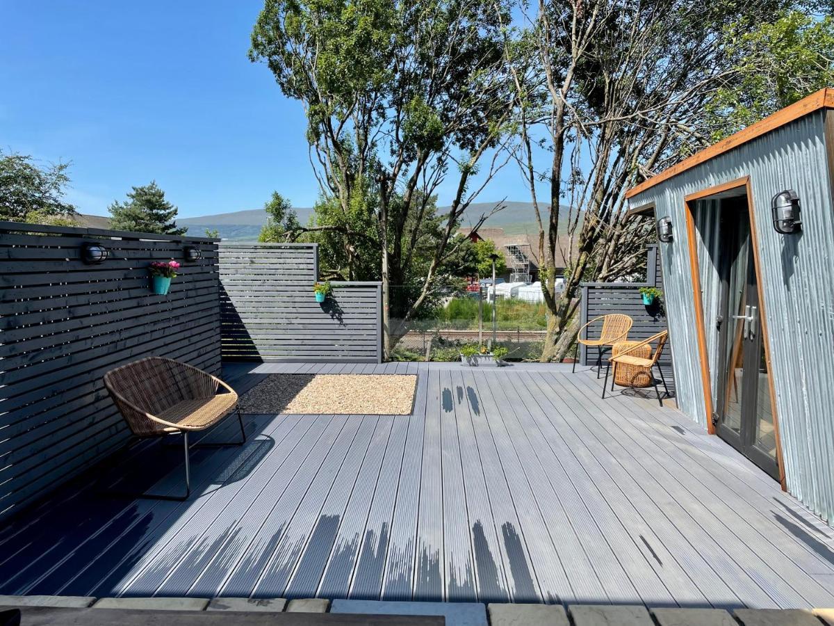 Stylish, Central Studio With Kitchen & Large Deck Fort William Eksteriør billede