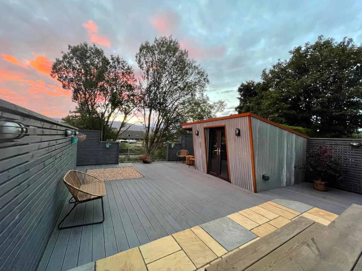 Stylish, Central Studio With Kitchen & Large Deck Fort William Eksteriør billede
